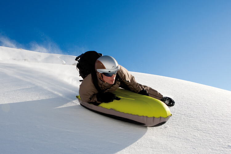 Airboarding: a winter sport that blends snowboarding and bodyboarding elements | Photo: Airboard