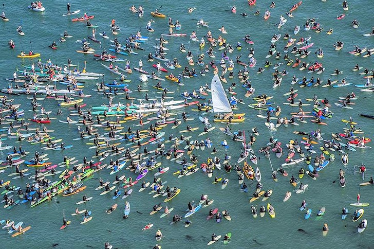 Hobie Alter: an Hawaiian paddle-out honored his life