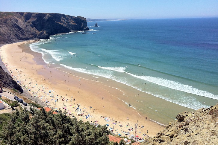 Arrifana, Portugal: beautiful waves and beautiful people | Photo: SurferToday.com