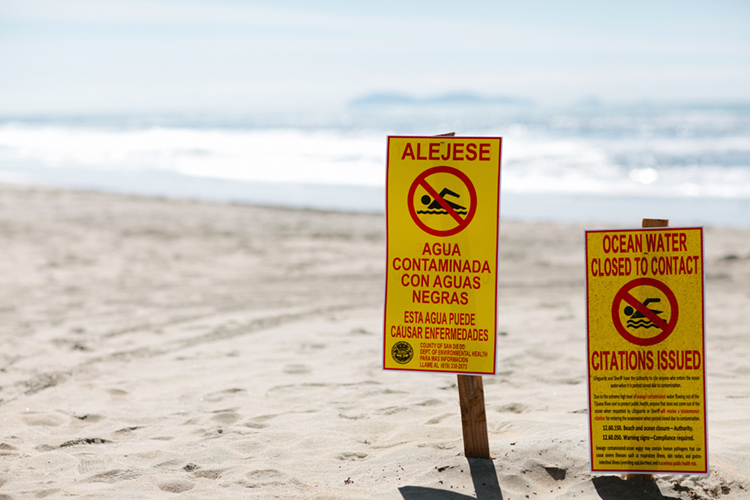U.S.-Mexico border beaches: discharged sewage is causing conjunctivitis, stomach infections, and ear infections | Photo: Surfrider