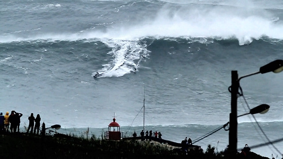Big wave surfing: the 100-foot wave is the ultimate goal