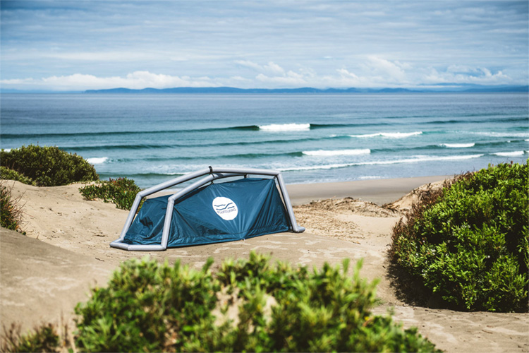BoardSwag: a surfboard board bag that comes with a waterproof inflatable tent | Photo: BoardSwag