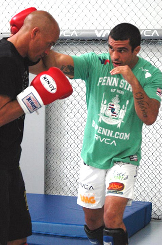 Kelly Slater training with Vitor Belfort