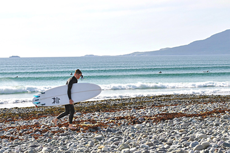 Carrowniskey: a perfect spot to learn to surf | Photo: Surf Mayo