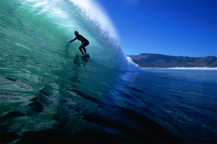 Cymophobia: the fear of waves, sea swells and wave-like motions
