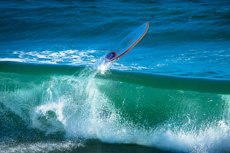 Surfboard: keep it under control all the time | Photo: Shutterstock