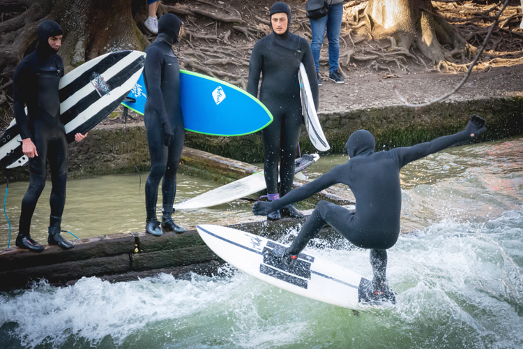 Eisbach: the famous German river wave allows you to do a few turns and maybe a couple of airs, pop shove-its, and kickflips | Photo: Sandra Grünewald/Creative Commons
