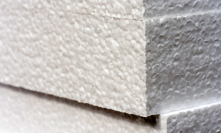 Polystyrene (PS) and Expanded Polystyrene (EPS): a light surfboard core material that features small foam balls | Photo: Shutterstock