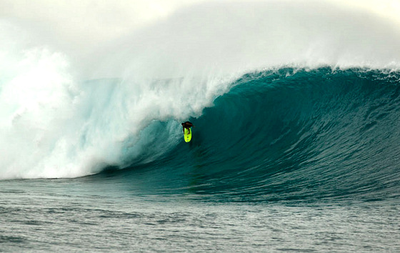 Filthy Friday: Fiji opens the Cloudbreak surf book of big waves