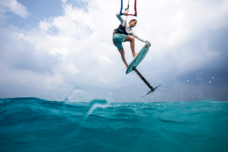 Foils: they can be used in several water sports including kiteboarding | Photo: Red Bull