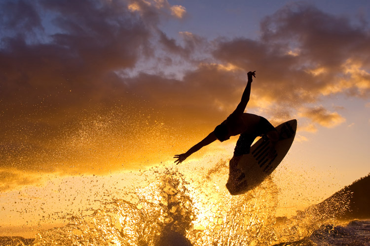 Skimboarding: the sport was invented around 1920 in Laguna Beach | Photo: Shutterstock
