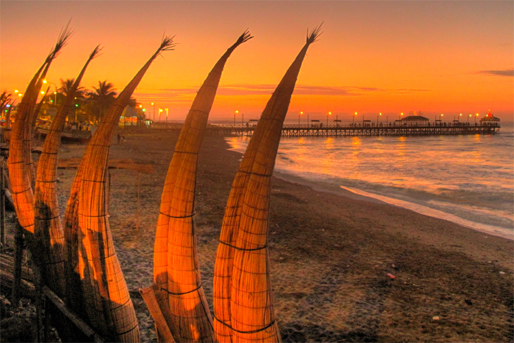 Huanchaco: the 'caballitos de totora' are used for more than 2,750 years | Photo: Melissa Thereliz/Creative Commons
