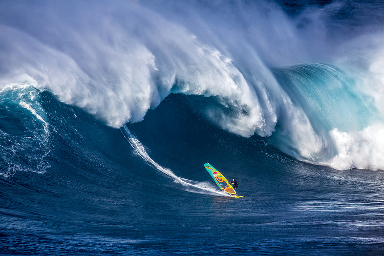 Jason Polakow: windsurfers were among the first to ride the waves at Jaws | Photo: Hepp / Red Bull
