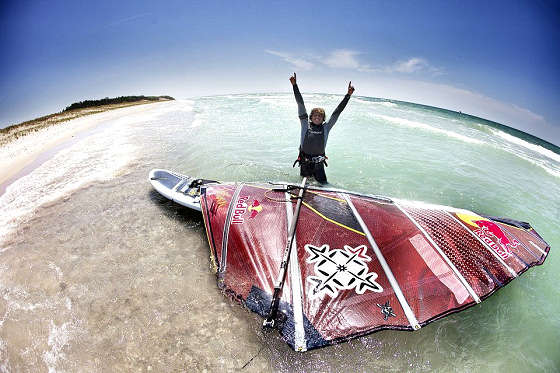 Kai Lenny: Lake Michigan windsurf crosser