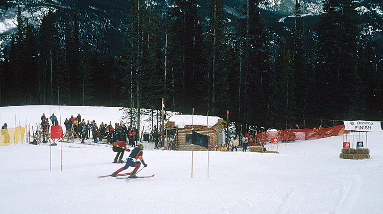Backside of dual racers, Keystone Challenge Cup II. Racers close in on the finish line in a Semi-final heat, circa 1975 | Photo: Bruce Schaefer
