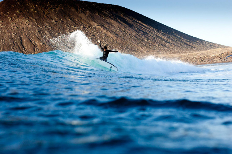 Los Lobos: the longest wave in the Canary Islands