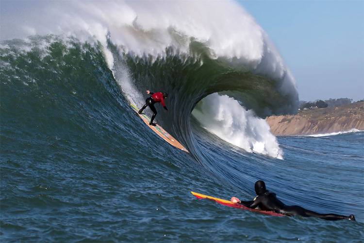 Mavericks: Nathan Fletcher says yes to the drop | Photo: Quirarte/WSL