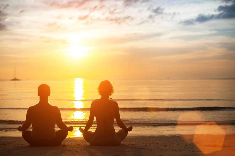 Meditation and surfing: clear your mind and surf with your heart | Photo: Shutterstock