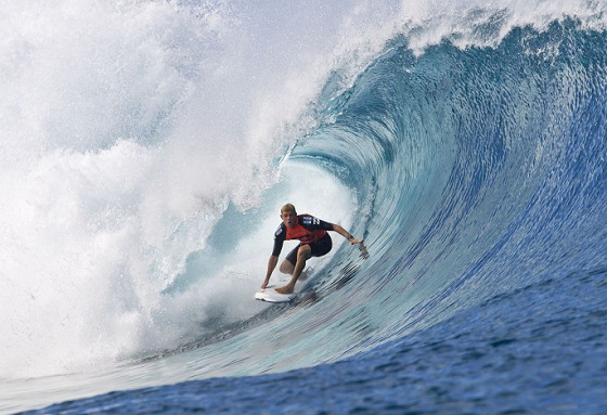Mick Fanning: Teahupoo charger