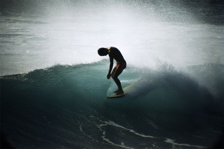 Midget Farrelly: the lone surfer | Photo: Leroy Grannis