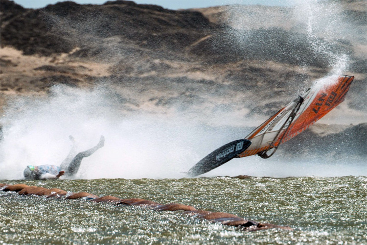 Speed windsurfing: crashing at high speed is sometimes inevitable | Photo: Miriam Rasmussen