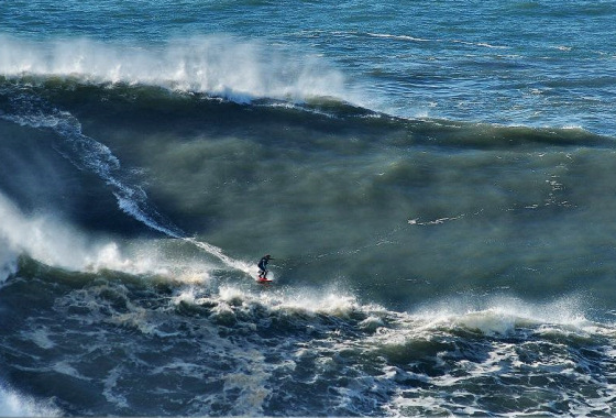 Praia do Norte: small waves, some say