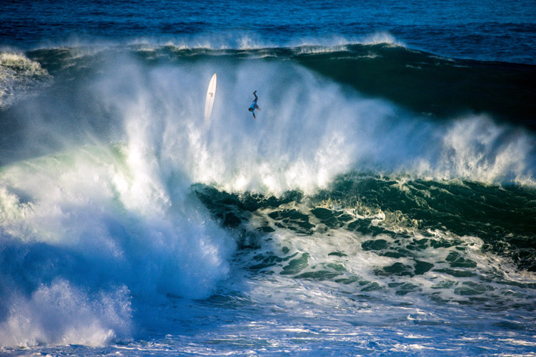 Nazaré: wipeouts should be avoided | Photo: Masurel/WSL