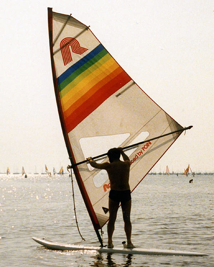 Raceboard: one of the first windsurfing classes | Photo: Creative Commons