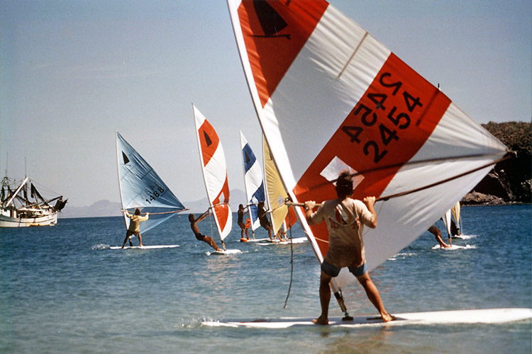 Original Windsurfer: nothing beats the 1970s windsurfing vibe | Photo: OriginalWindsurfer.com