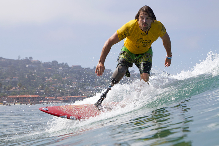 Para surfing: an adapted form of surfing for people with physical disabilities | Photo: ISA