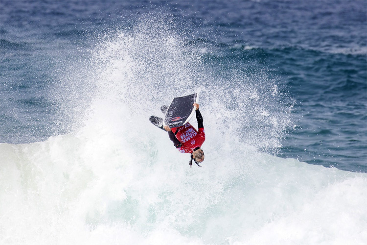 Pierre-Louis Costes: the backflip king in action at Kiama Surf Beach | Photo: APB