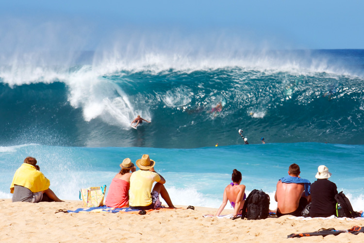 Pipeline: the queen of all surfing waves | Photo: Creative Commons