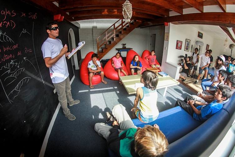 Proyecto Sofia Mulanovich: a surf academy for talented Peruvian kids | Photo: Proyecto Sofia Mulanovich