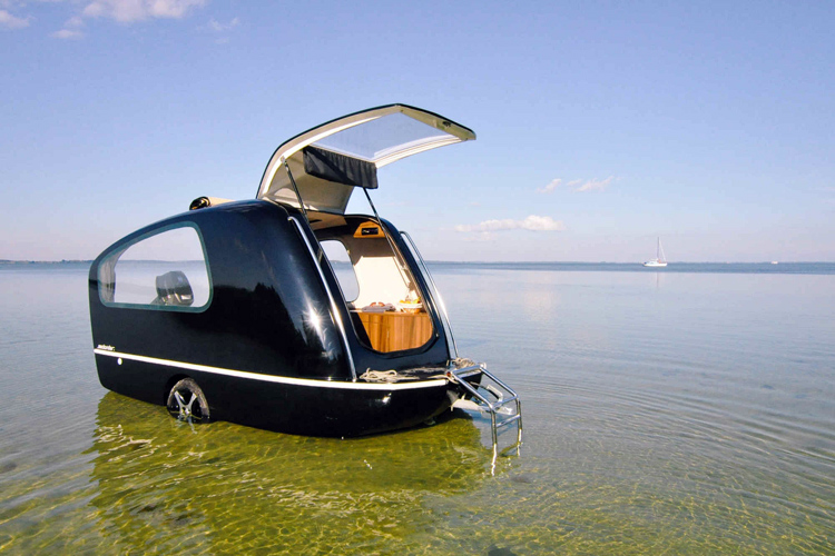 The Sealander: a caravan and yacht in one