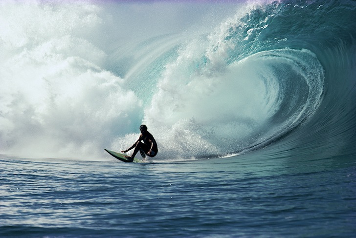 Shaun Tomson: backside style at Pipeline