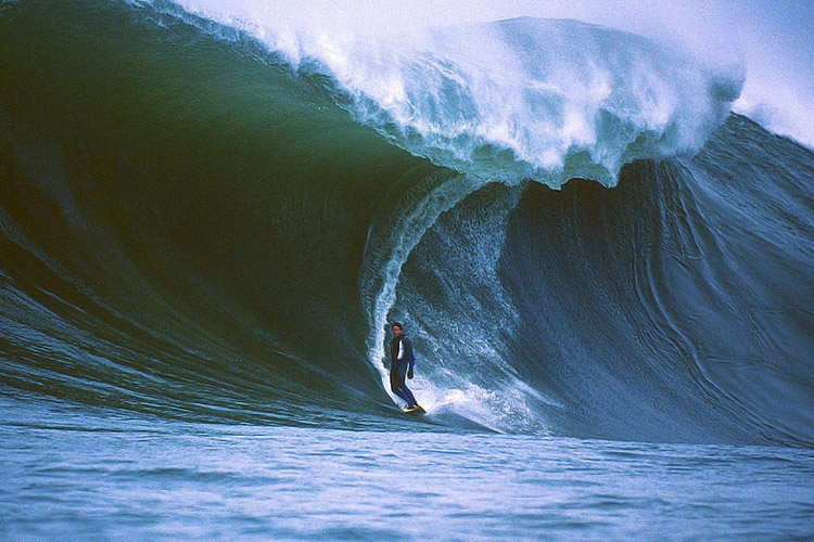 Shawn Barron: an artist of the big waves | Photo: Doug Acton