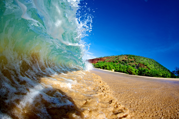 Sand: always moving up, down and along the shoreline | Photo: Shutterstock