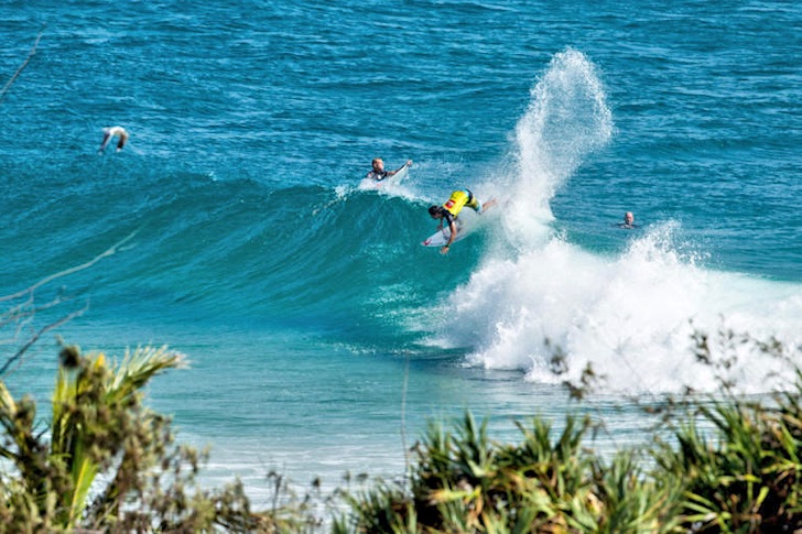 Snapper Rocks: one wave, one surfer, rare picture | Photo: ASP/Jimmy Cane
