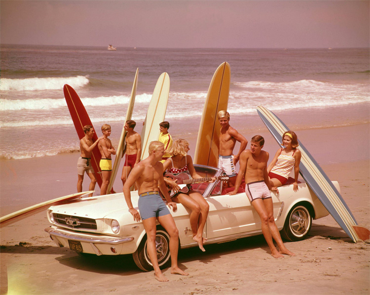 Surf music: the topics of the usually involved girls, cars, surf and fun times at the beach