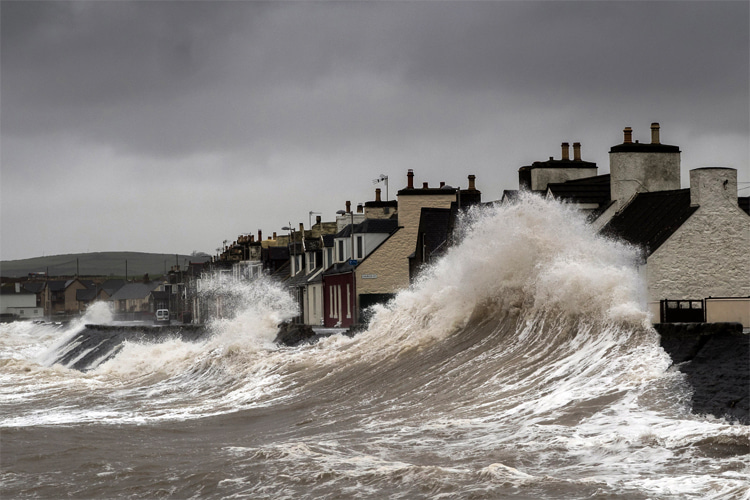 Storm surge: the unusual elevation of water levels triggered by a storm that exceeds the expected tidal levels | Photo: Creative Commons