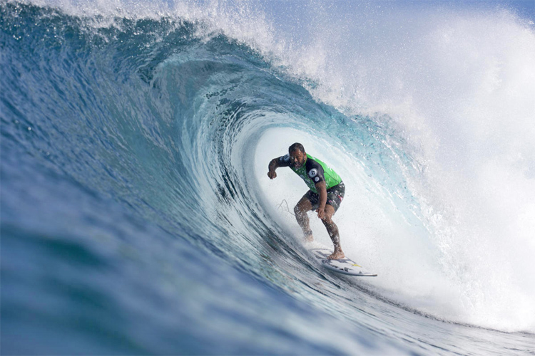 Sunny Garcia: one of the best Hawaiian tube riders of all time | Photo: Saguibo/WSL