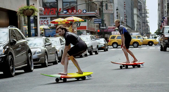 Surfing in New York: yes, they are riding on motorized surfboards