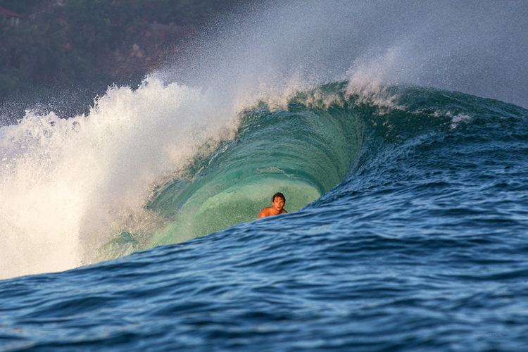 Surfing: only a surfer knows the feeling | Photo: Rip Curl