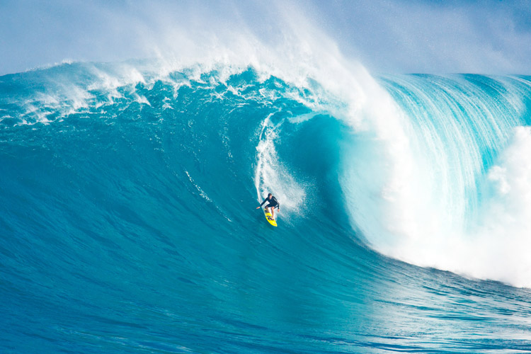 Surf photography: find the right camera angle for tube riding | Photo: Shutterstock