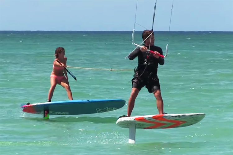 Tandem kite and SUP foiling: that's an effortless ride