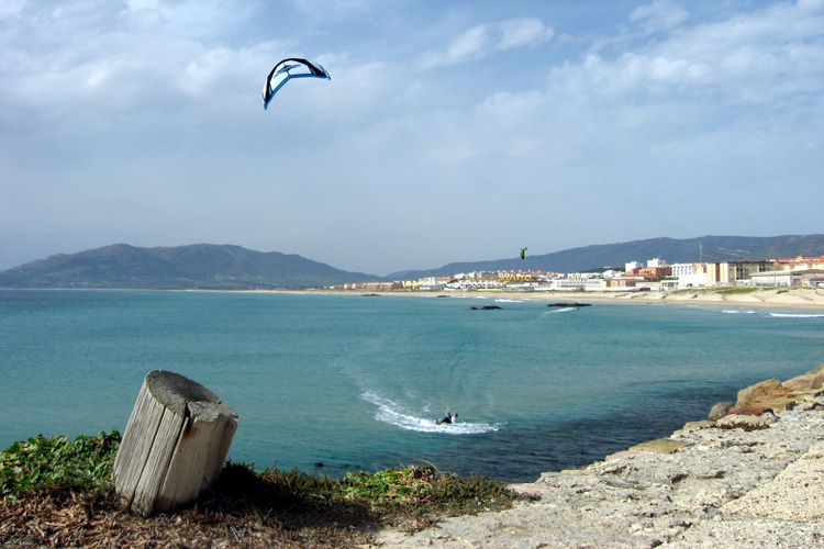 Tarifa: there's plenty of windy and flat water areas for kitesurfing enthusiasts | Photo: Juricek/Creative Commons