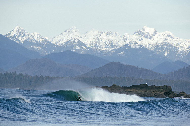 Tofino: the ultimate cold water surfing paradise has plenty of barreling waves | Photo: Red Bull