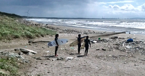 We Are All Radioactive: Japanese surfers select a non-nuclear surf spot