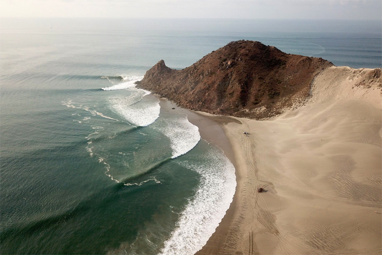 Punta Conejo: one of the finest waves Mexico has to offer | Photo: Save the Waves