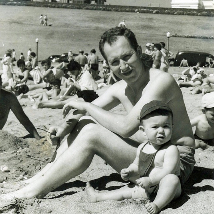 Alberto and Fernando Aguerre: enjoying the beach at La Perla, in 1959 | Photo: Aguerre Family